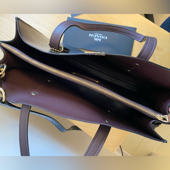 Coach Charlie Medium Carryall - Polished Black Leather Shiny - Picture 4 of 8